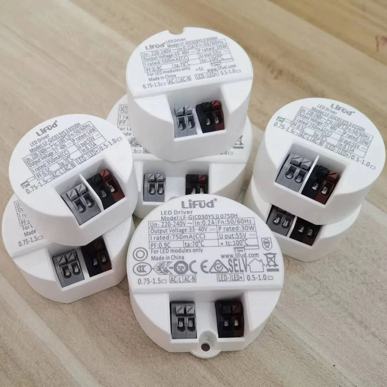 LED Driver Lifud 40W 30W 20W 18W 14W 12W 10W DC33-40V Light Ceiling Power Supply Lighting Transformers AC220-240V White