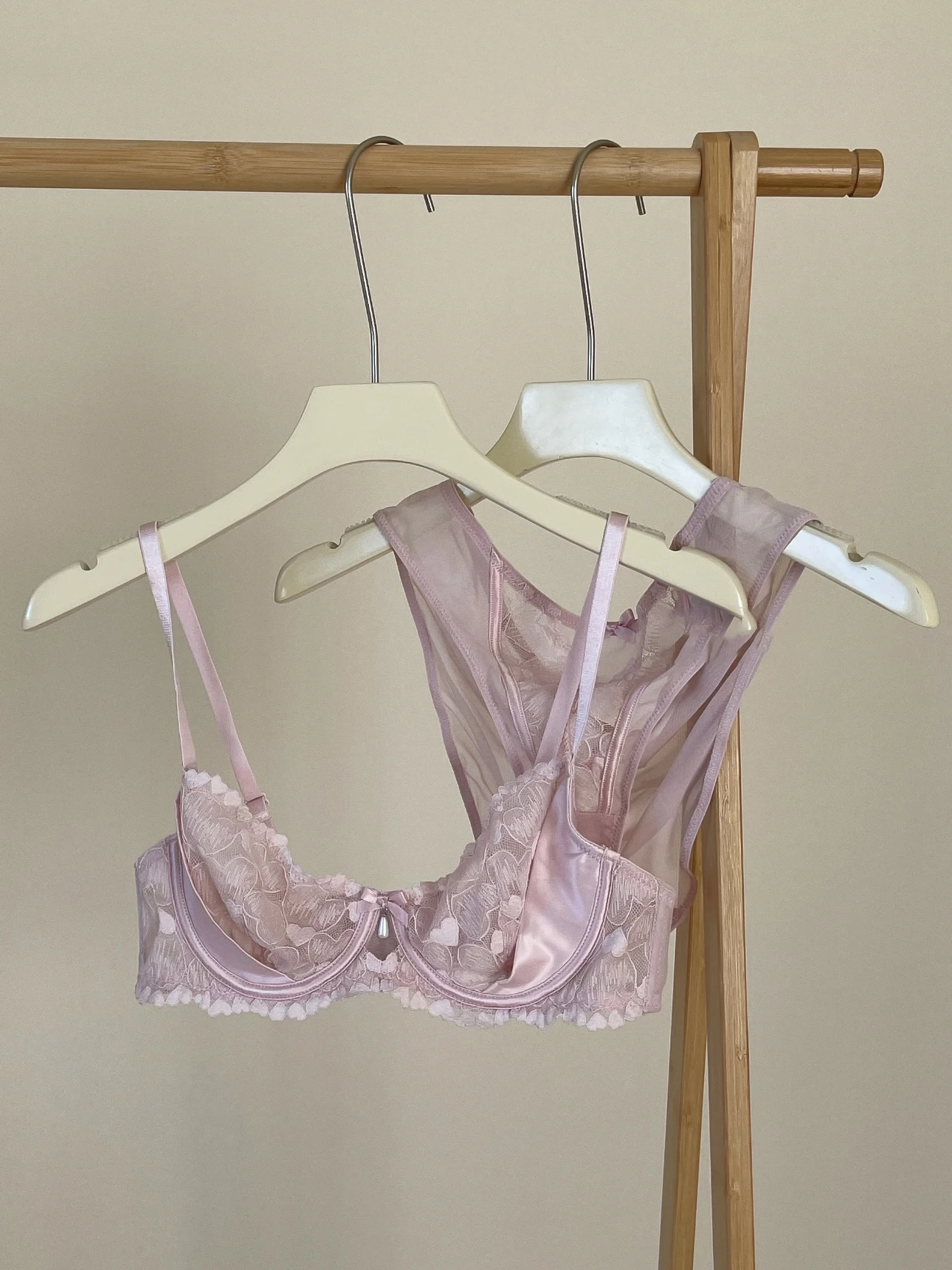 Conjunto de lencería adelgazante de encaje francés, sujetador y bragas sexis de realce, anillos finos de acero ligeros de lujo, conjunto de Control de barriga con realce Sexy YUQI