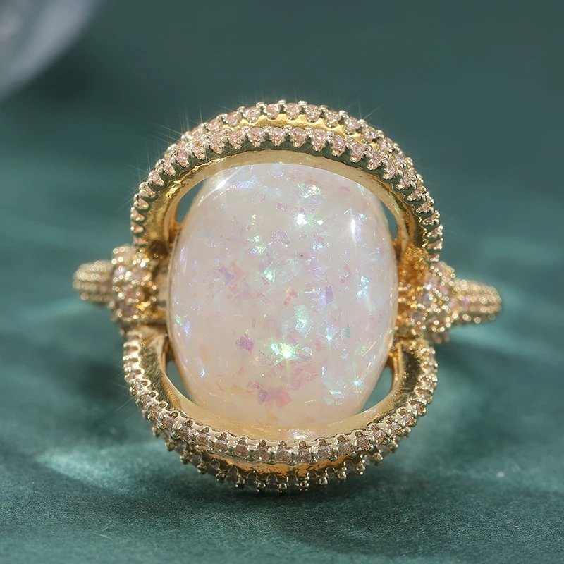 Modischer Goldfarben-Ring mit Imitiertem Opal und Weißen CZ-Steinen für Damen, Geometrisches Design für Alltag und Partys – Detail 1