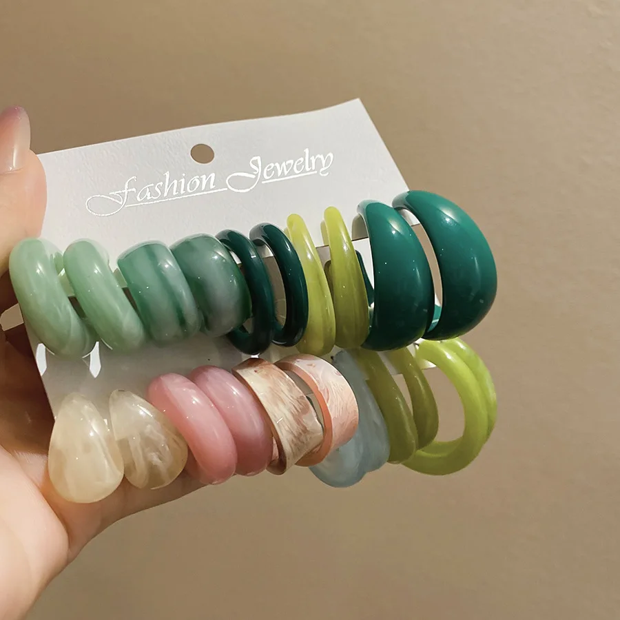 الاكريليك لطخة C على شكل قطرة الماء الأقراط المستديرة للنساء الحلو أزياء بسيطة وأقراط فاخرة مصمم مجموعات المجوهرات