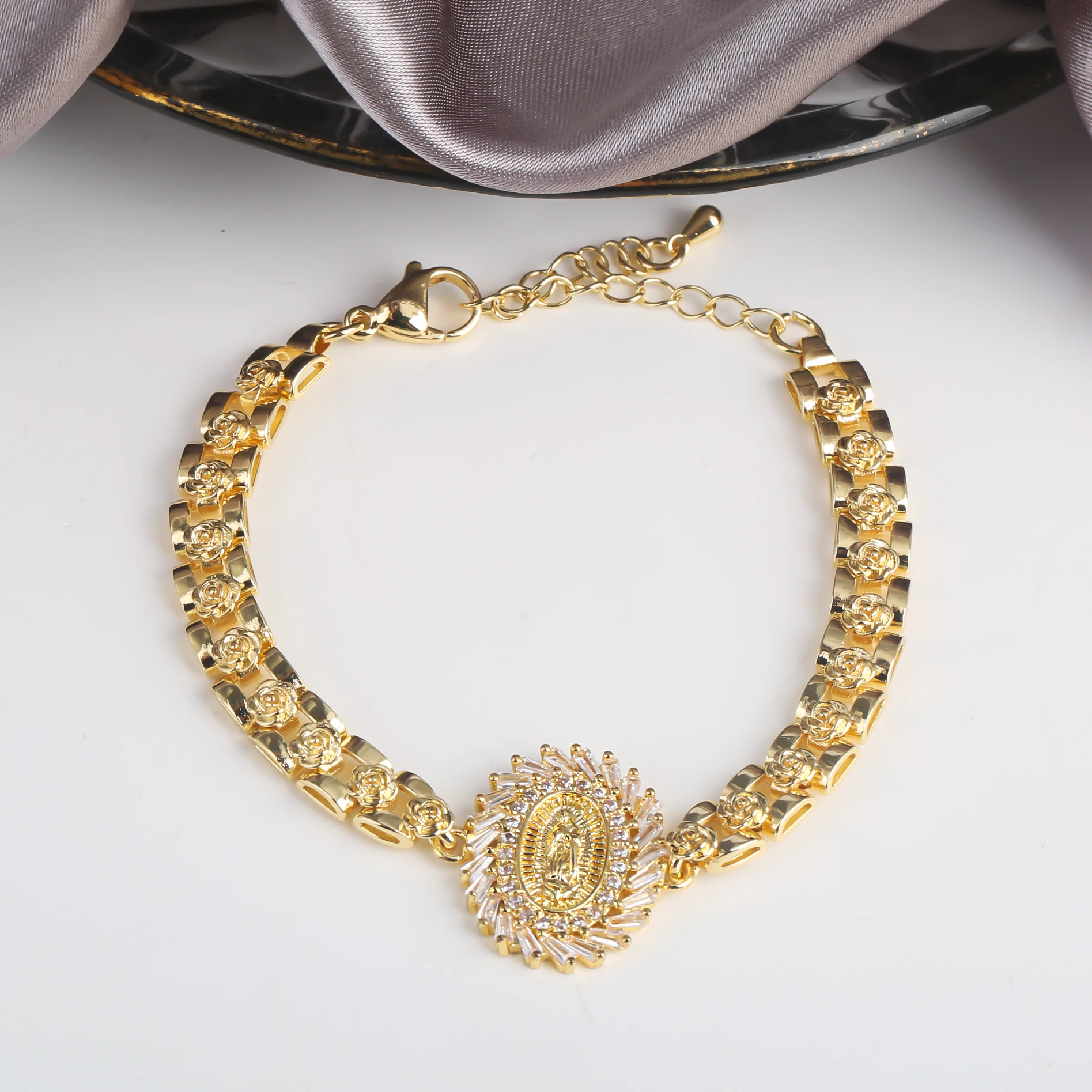 New Design Rosette Chain Virgin Mary Bracelet Fashion Woman Adjustable Bracelet Delicate Birthday Party Jewelry Gift Wholesale