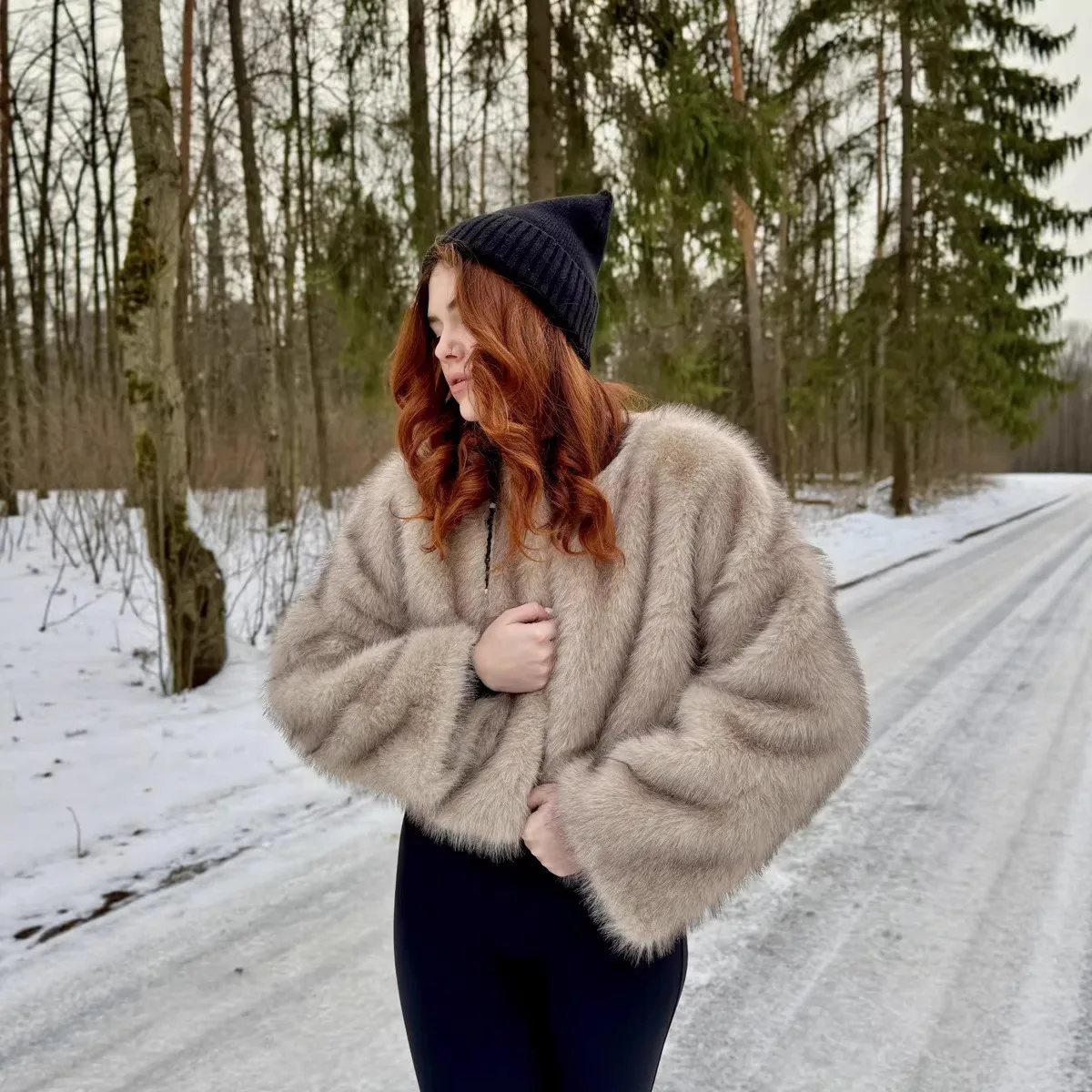 Women Faux Fur Coats Jackets Round Neck Short Coat Thick Warm Y2k Streetwear Jacket Elegant Work Outerwear Autumn Winter