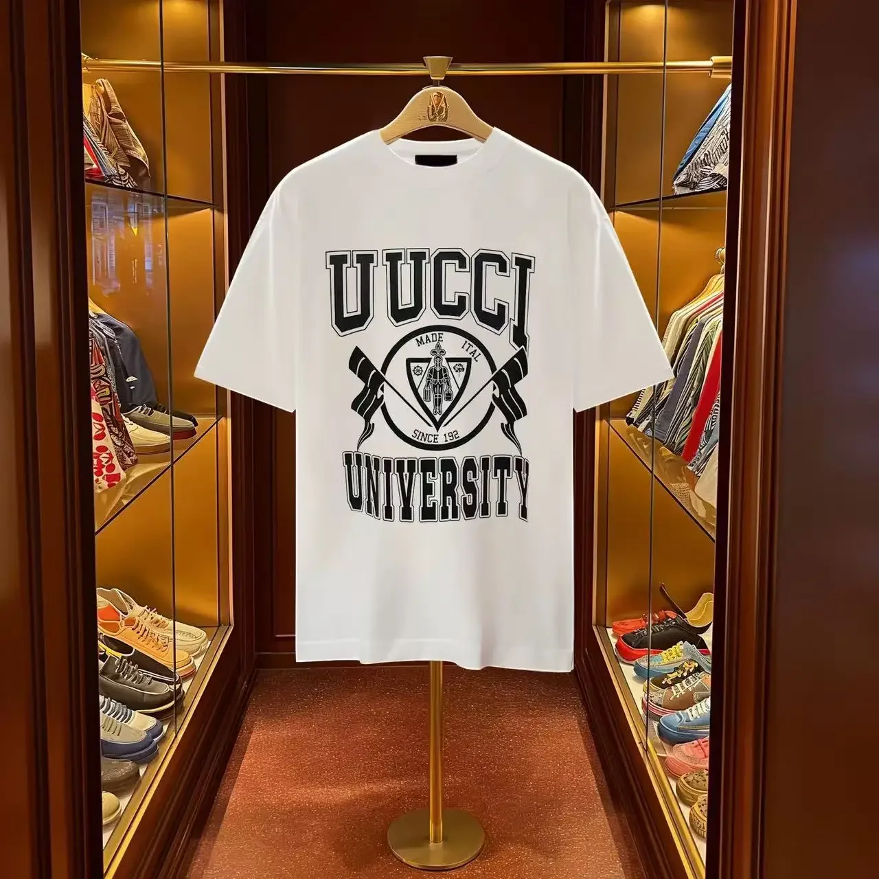 

2024 Hot Selling Couple High Street T-shirt Men Summer Short Sleeve Ins Trend Design Sense Printed Shirt Half Sleeve All Casual