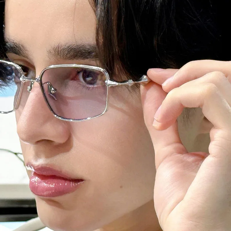 Gafas de sol cuadradas irregulares para hombre y mujer, lentes de sol de montura estrecha, tendencia, estilo retro, 2024