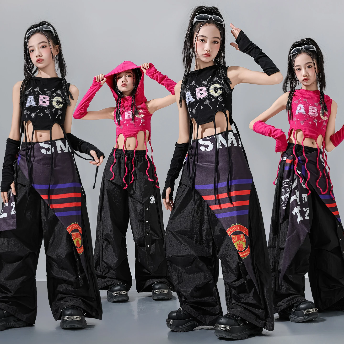 

Детская одежда в стиле хип-хоп Kpop, укороченная толстовка с капюшоном с черным камнем, майка, армейский зеленый ремень, лоскутные штаны с парашютом для девочек, танцевальный костюм, одежда