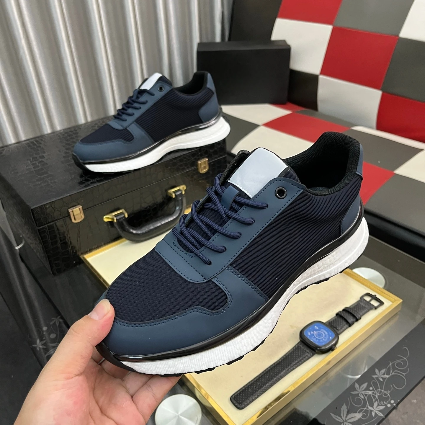 

Holiday Gifts Luxury Brand Men's Shoes Handmade Leather Casual Sneakers Sport Shoes Top Grain Cowhide Outdoor Running Shoes