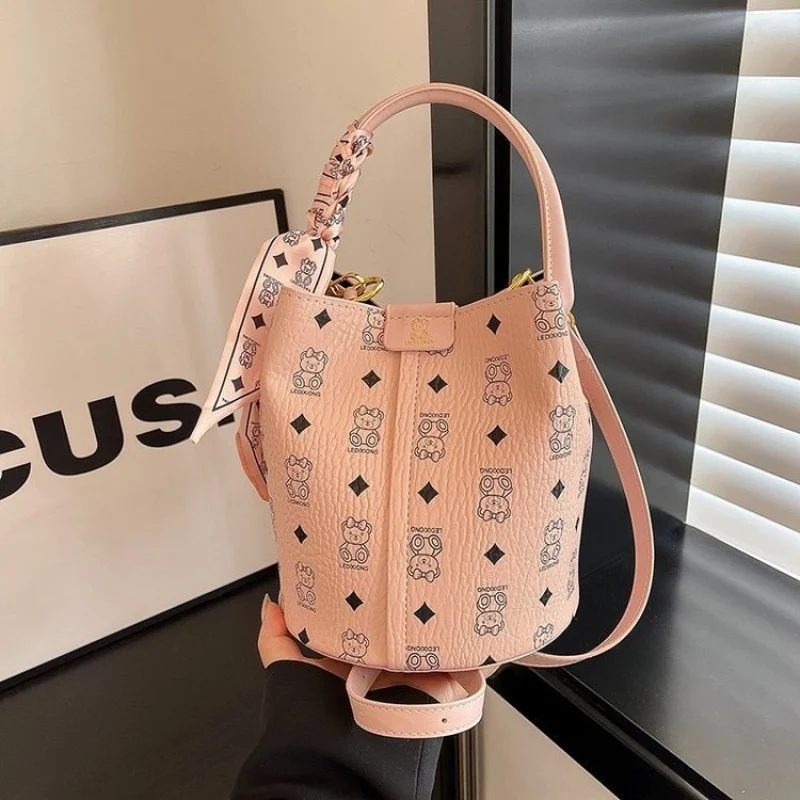 

High-End Minimalist Vintage Shopper Bag With Messenger Features - Stylish Solid Color, Large Capacity And Durable