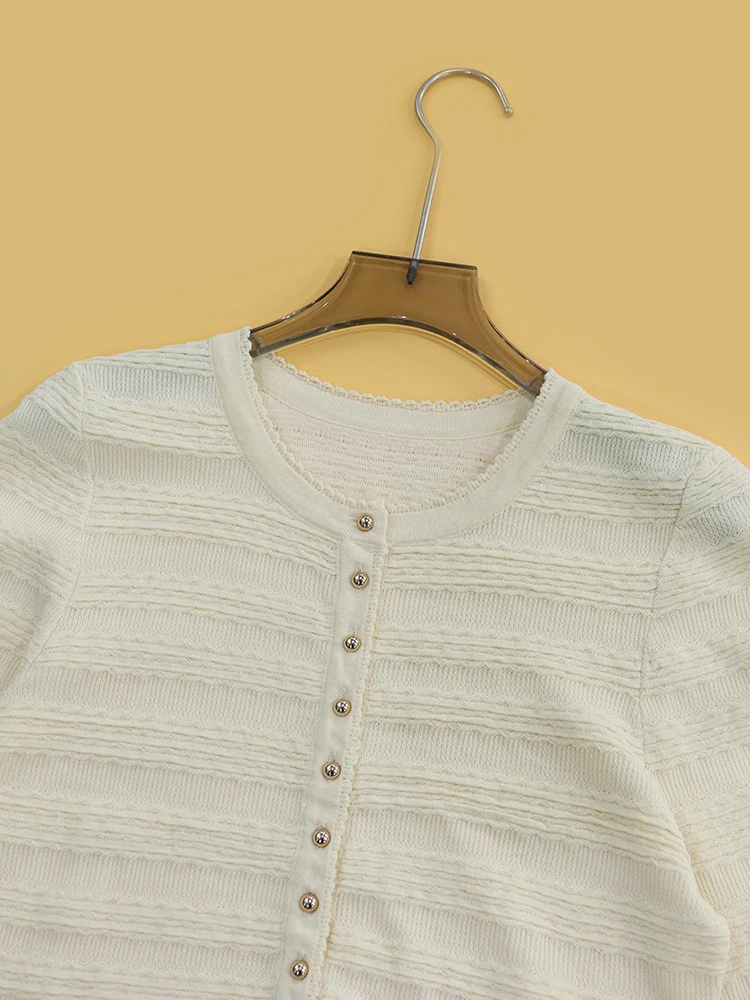 

Soft Beige Long Sve Knitted irt Embellied with Gourd Flowers Ele Sle for Busin Women Spring Season Regular Fit