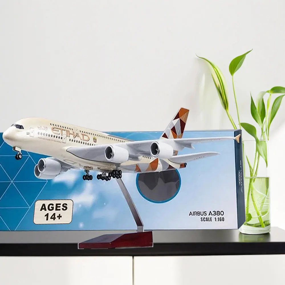 

Die-casting1:160 scale A380 Etihad Airways aircraft model Casting resin aircraft with Light and Wheels Airlines fan gift collect