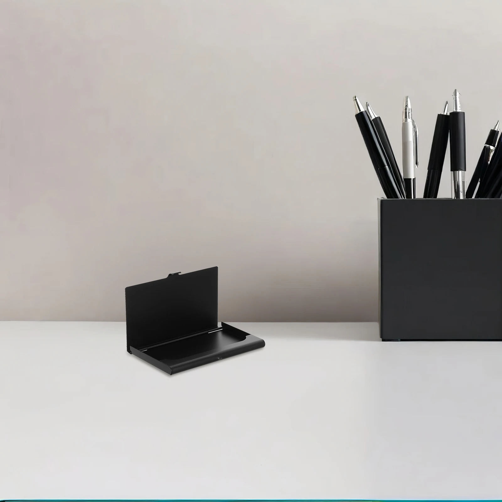 

Rhinestone Aluminum Alloy Business Card Holder Slim Metal Case Credit Card Organizer for Office Desk Travel Professional