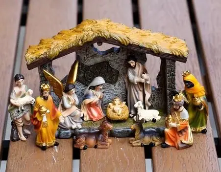

Nativity Scene Statue Christmas Baby Jesus Crib Figurine Resin Craft Ornament Religious Church Catholic Gift