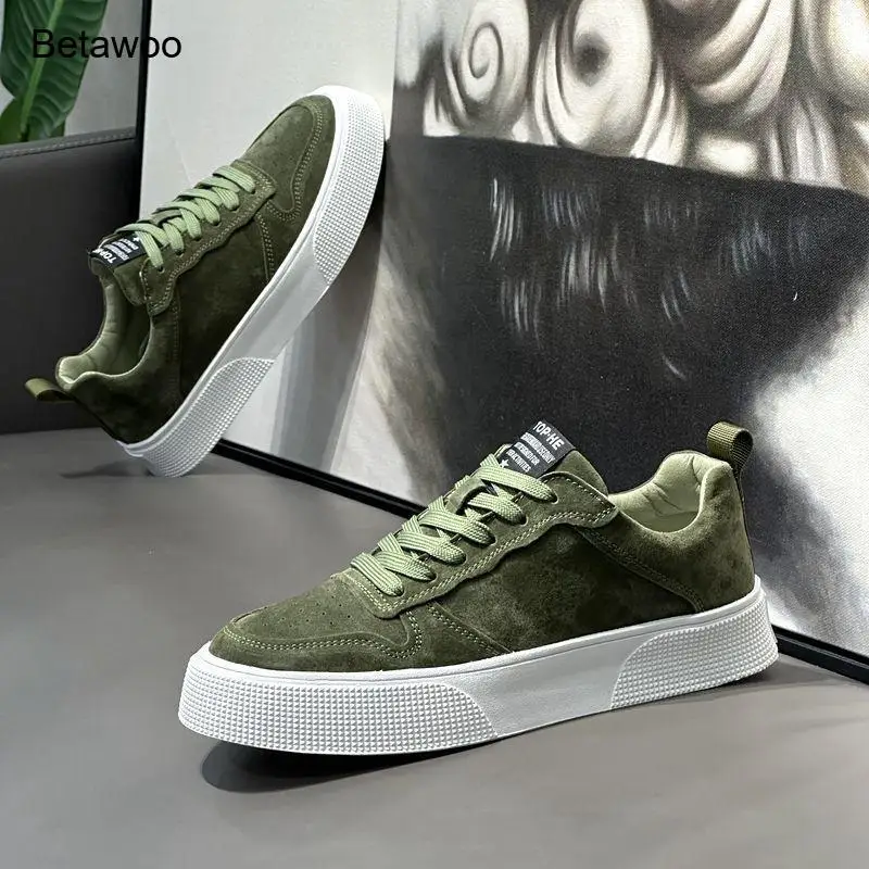 Suede Casual Skate Shoes for Men Low Top Sneakers with Thick White Sole