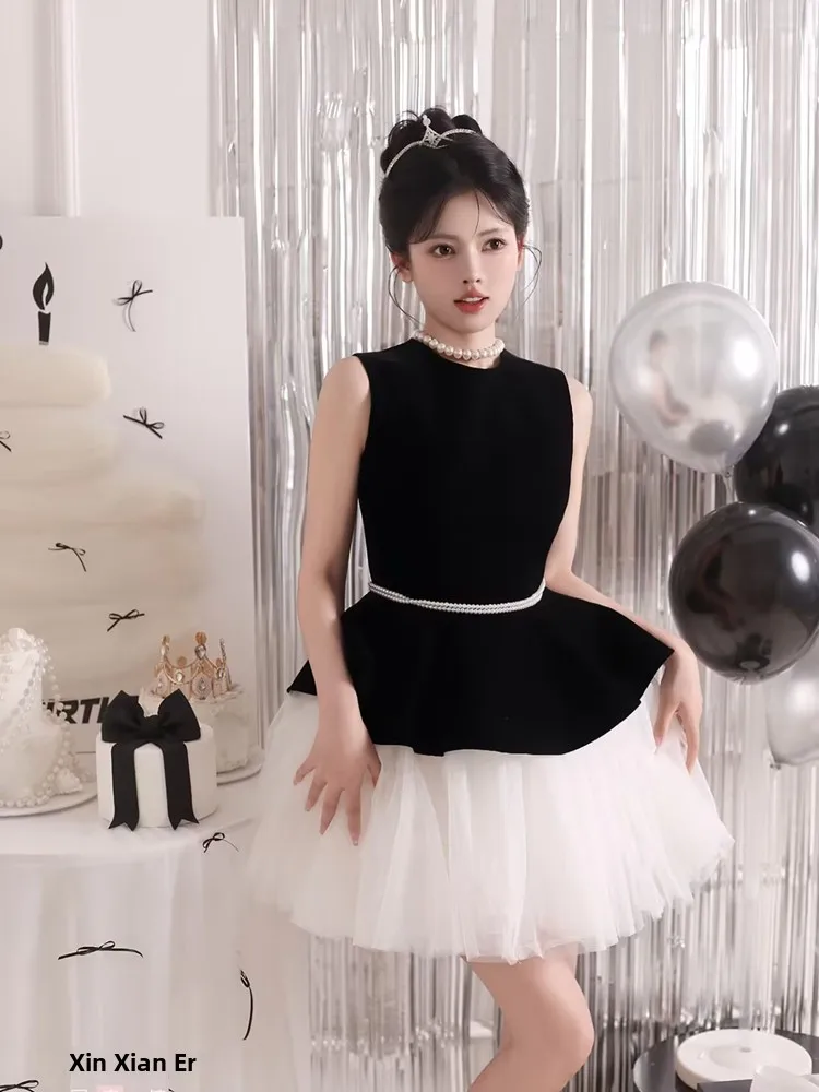 

Princess Hepburn Style Puffy Skirt Photography Costume Personal Portrait Art Photo Shoot Studio Ambiance Birthday Dress