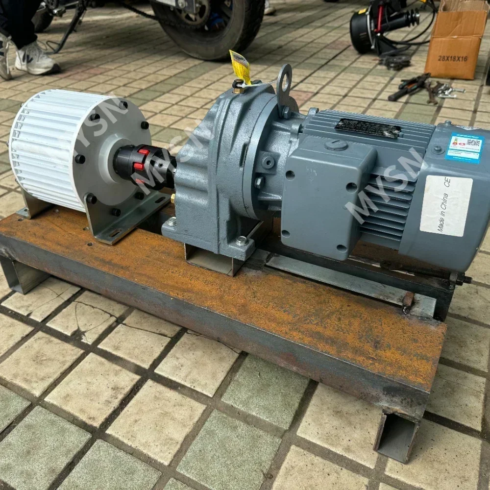 Low Speed Permanent Magnet Generator 30KW 20KW 3 Phase AC 220V 380V for Motor Drive Water Wind Turbine