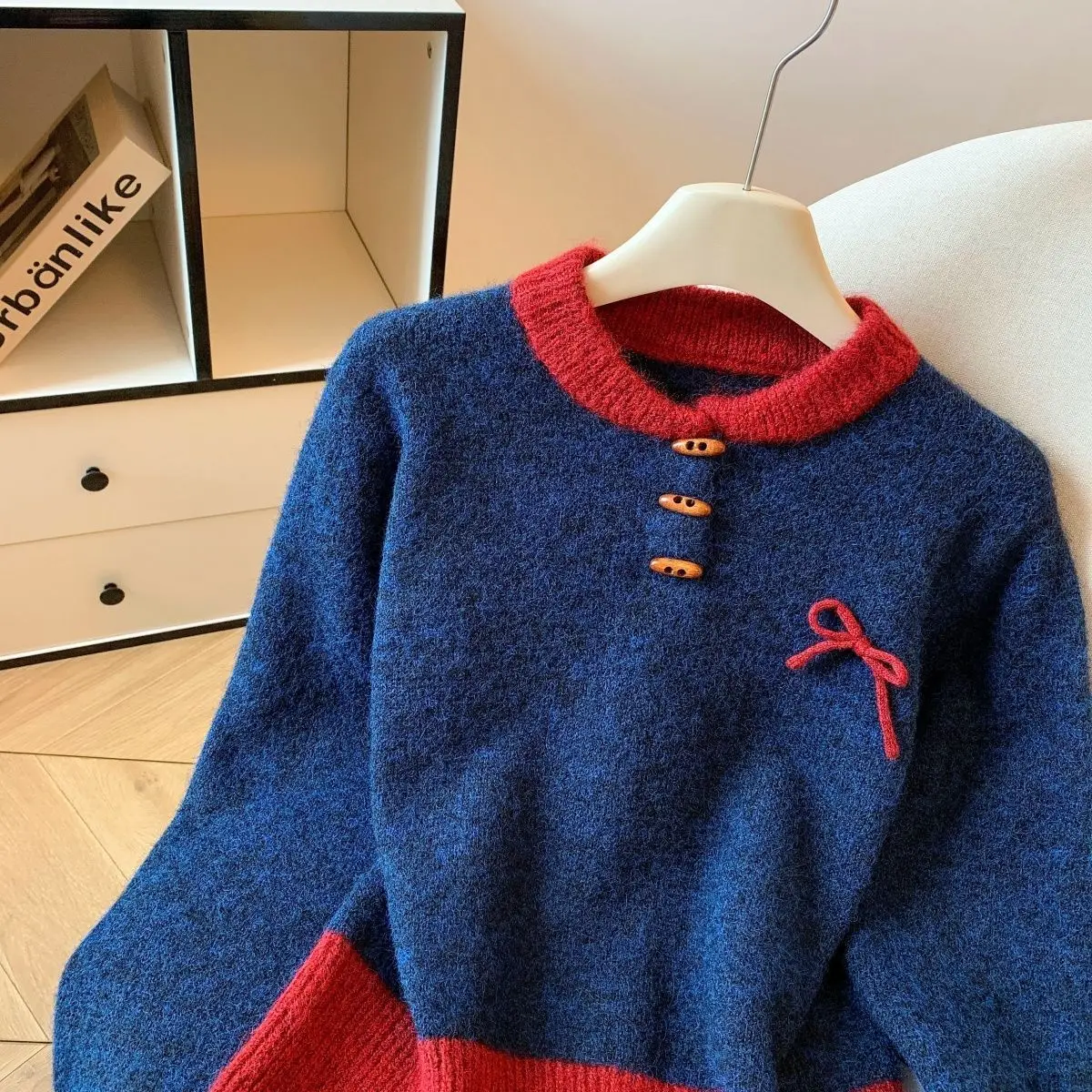Pull en tricot avec boucle d'angle, couleur contrastée, nouvelle collection automne-hiver 2026, doux et cireux, nœud papillon, haut de gamme, mode femmes