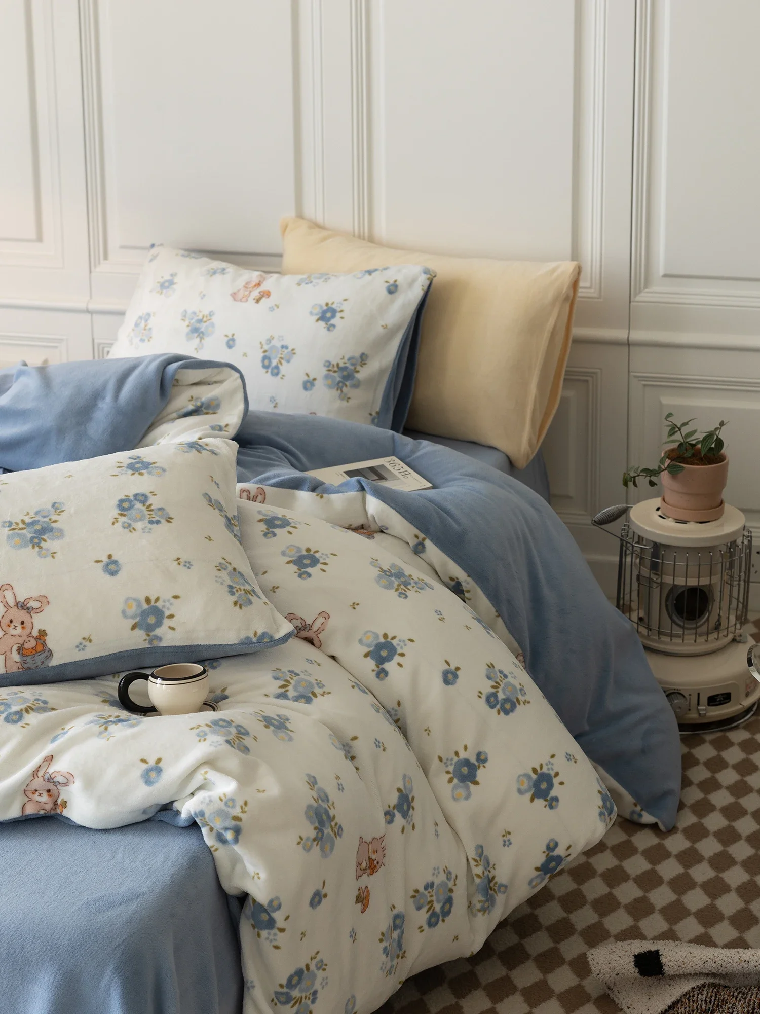 

Cartoon girl heart warm in autumn and winter milk fleece bed three or four-piece set thickened coral fleece