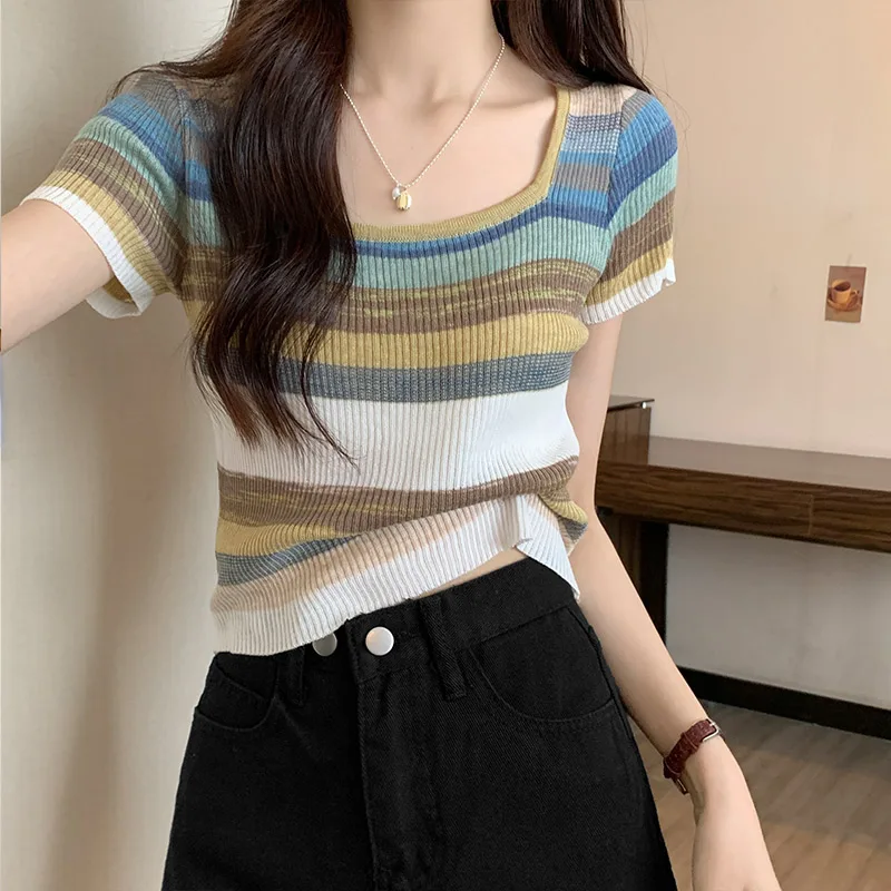 

Summer 2025 Women's Rainbow Striped Square Ne ort Sve T-irt Thin Ice Silk Knitted ort Length Sweet Sle Top