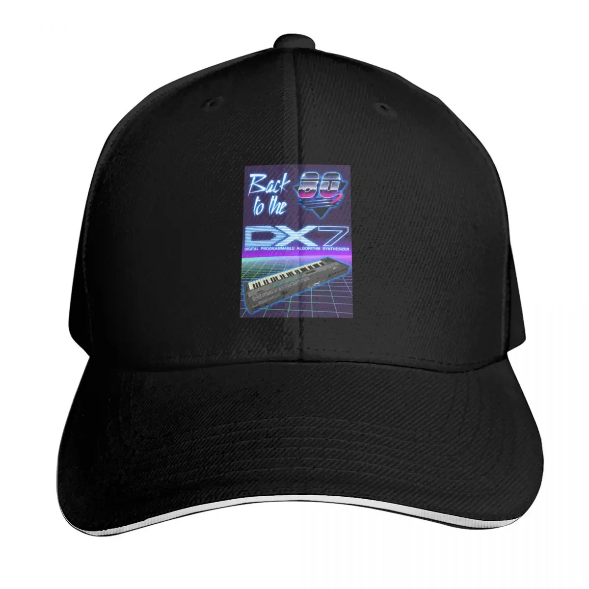 Synthétiseur DX7 FM des années 80 - Retour aux années 80 - synthétiseur des années 80 - synthétiseur FM, synthétiseur numérique programmable à algorithme, casquette de baseball