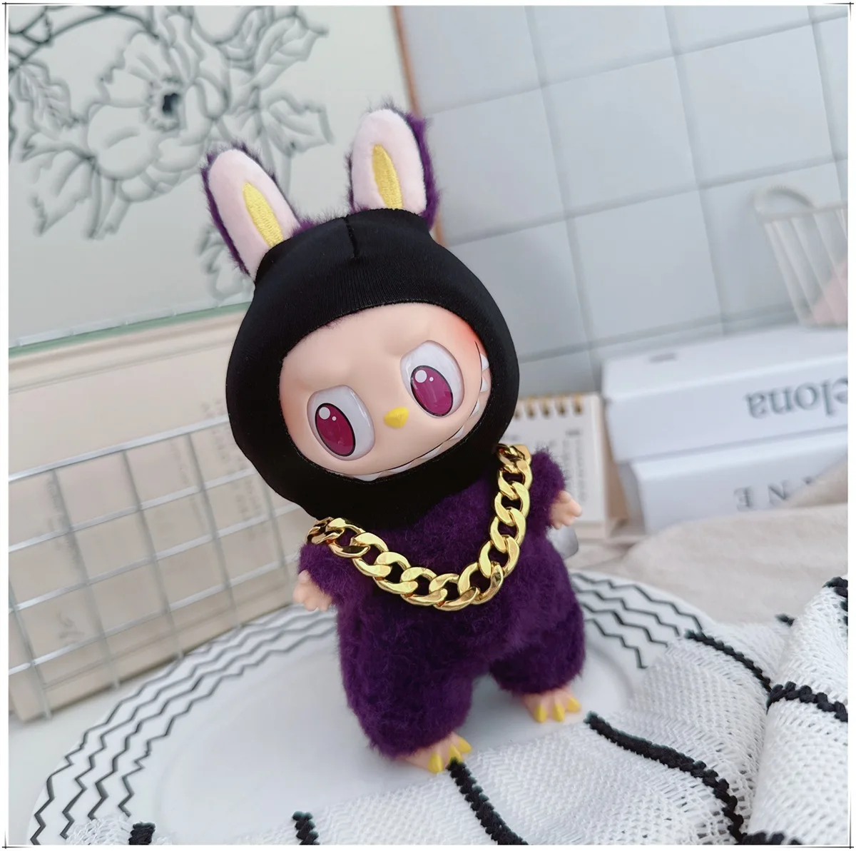 LABUBU เสื้อผ้า Night Role-Play AS the Black-headed Bag Thief,LABUBU อุปกรณ์เสริม,อินเทรนด์กางเกง DIY อุปกรณ์ชุดไม่มีตุ๊กตา