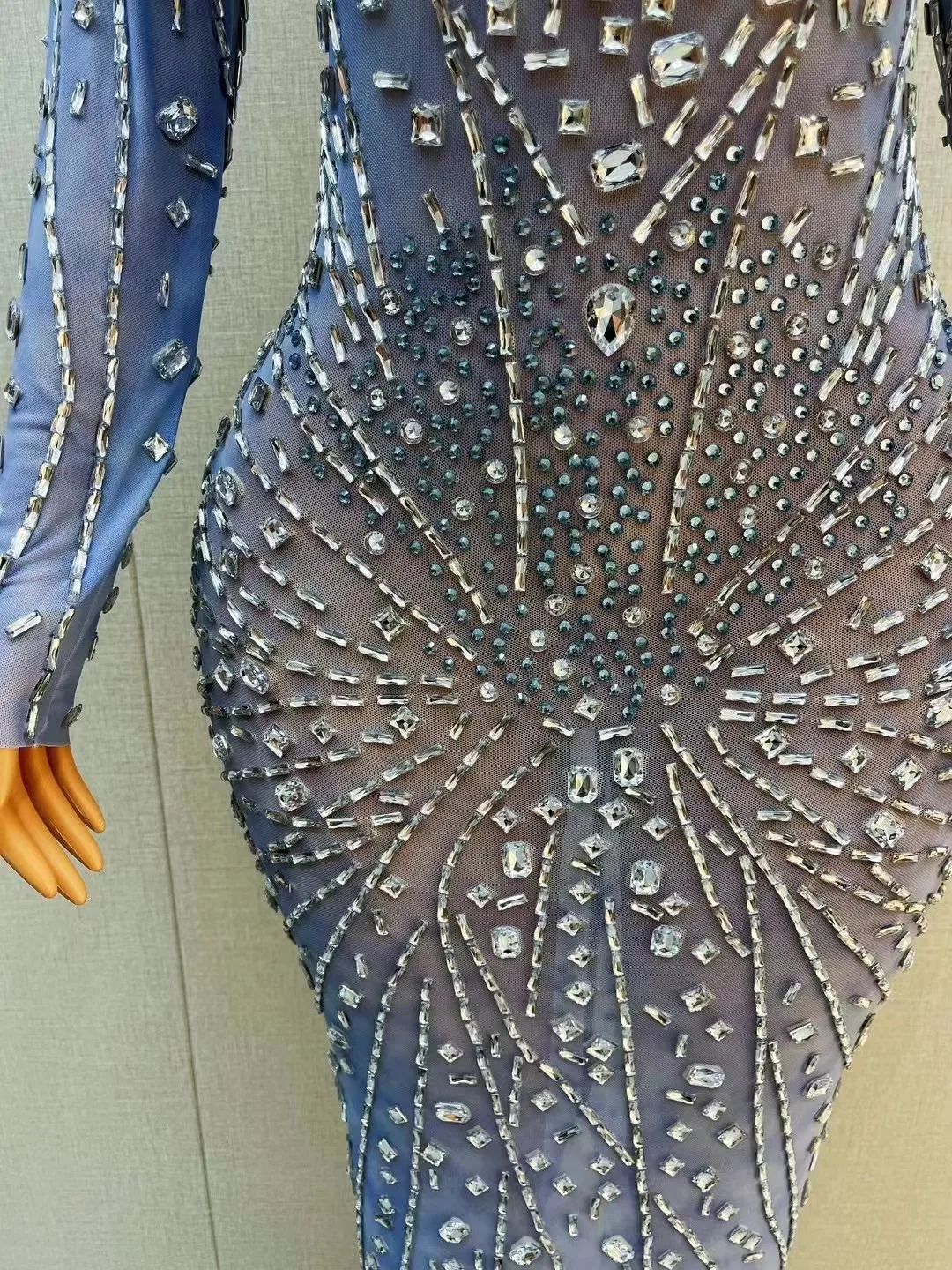 Strój do tańca, rozciągnięcia, kryształki, studniówka, piosenkarka, kolekcje taneczne, seksowny, sceniczny, błyszczący, srebrne cyrkonie, urodziny, świętowanie, niebieska sukienka