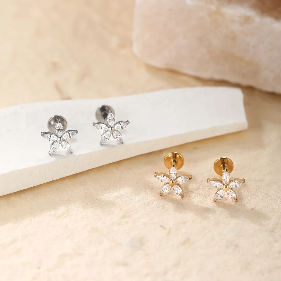 1Pc G23 Titanium Flower Lip Stud Labret Piercing 16G Crystal Zircon Cartilage Earring Tragus Monroe Piercing Body Jewelry