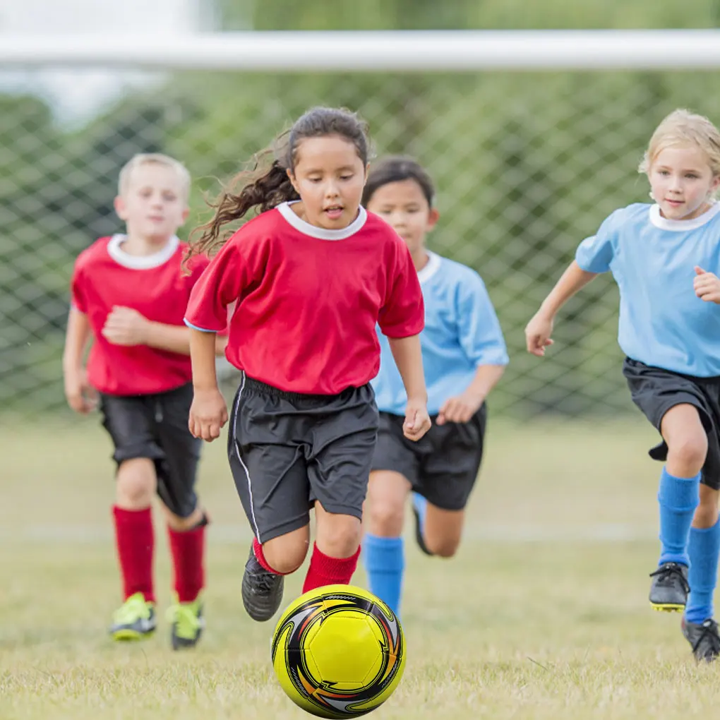 Palloni da calcio da allenamento per bambini all'aperto calcio in PVC dimensioni durevoli 4 dimensioni 5 palloni da calcio per bambini che giocano regali per il compleanno di natale