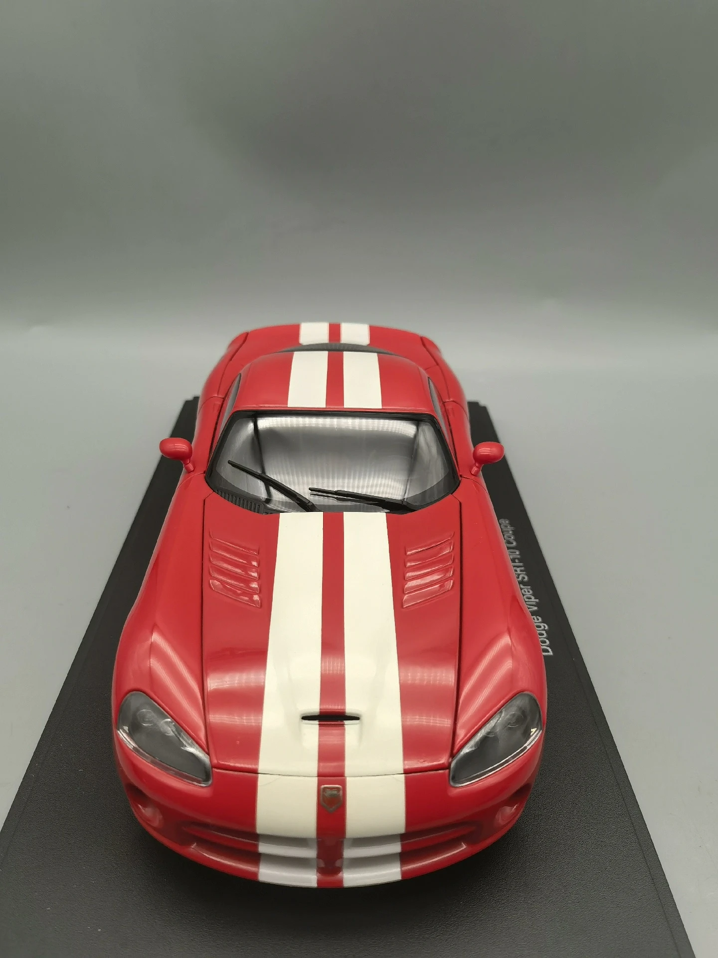 Autoart 1:18 VIPER SRT-10 كوبيه 2006 أحمر/أسود محاكاة طبعة محدودة جميع سبائك معدنية مفتوحة ثابتة سيارة لعبة مجسمة هدية #2