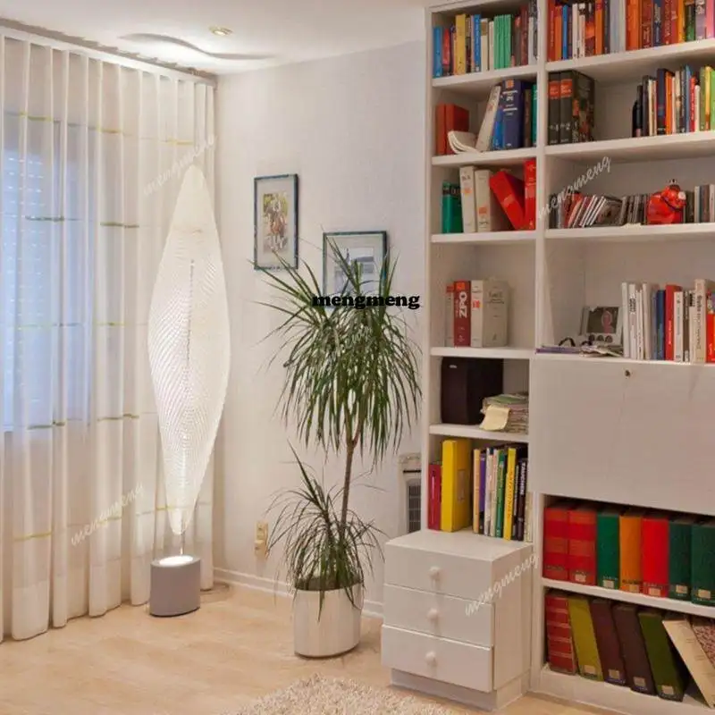 Italian minimalist floor lamp Italian designer light luxury high sense post-modern living room decorative art vertical lamp