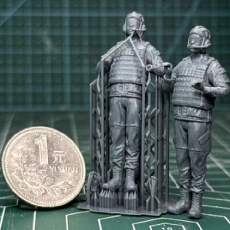 

1/35 Resin Model Figure Land Tank Soldier Gk Micro Miniature 3d Printed White Model Toy Unassembled And Unpainted Kit