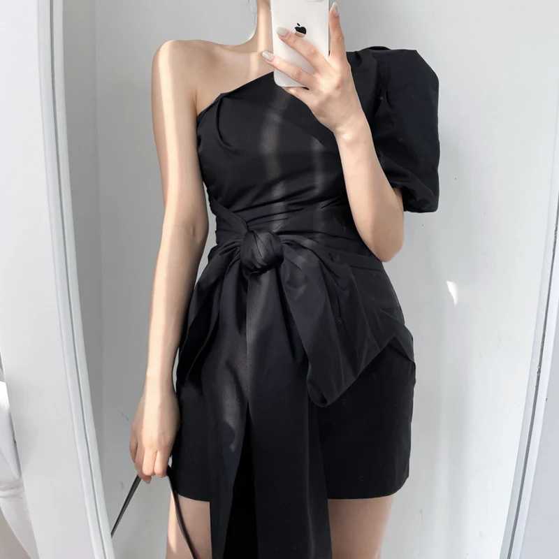 Vestido corto de una pieza con hombros descubiertos para mujer, minivestido Sexy con lazo, color negro, estilo coreano, elegante, para fiesta de verano