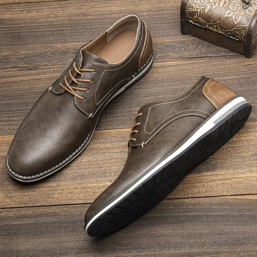 

Breathable Color Matching Men's Casual oes Comfortable Leather Slip-On Loers Flat Heel round Toe Soft Insole Faionable