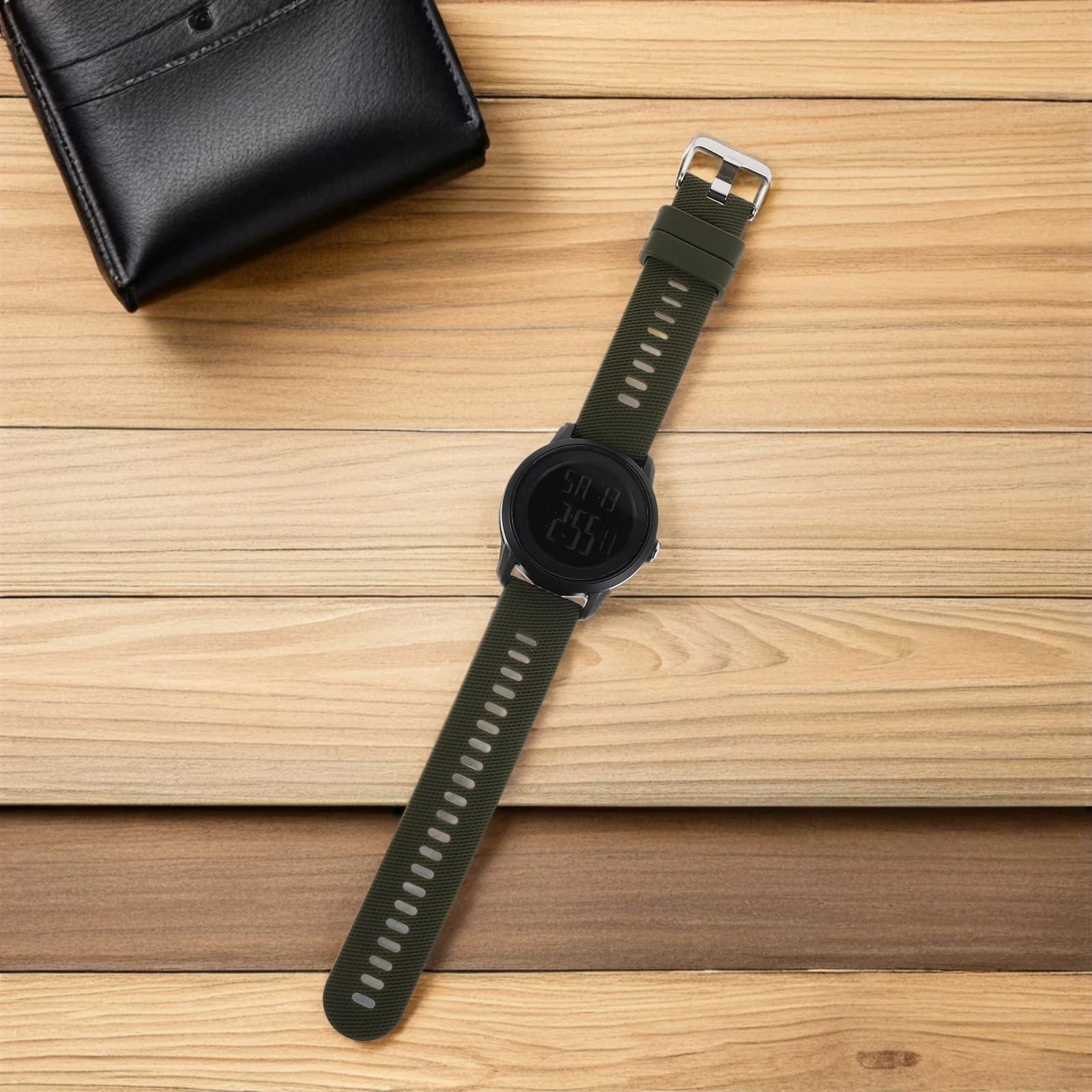 ساعة رياضية مقاومة للماء للرجال وجه كبير شاشة LED رقمية للسباحة في الهواء الطلق والمغامرة ساعة يد للطلاب