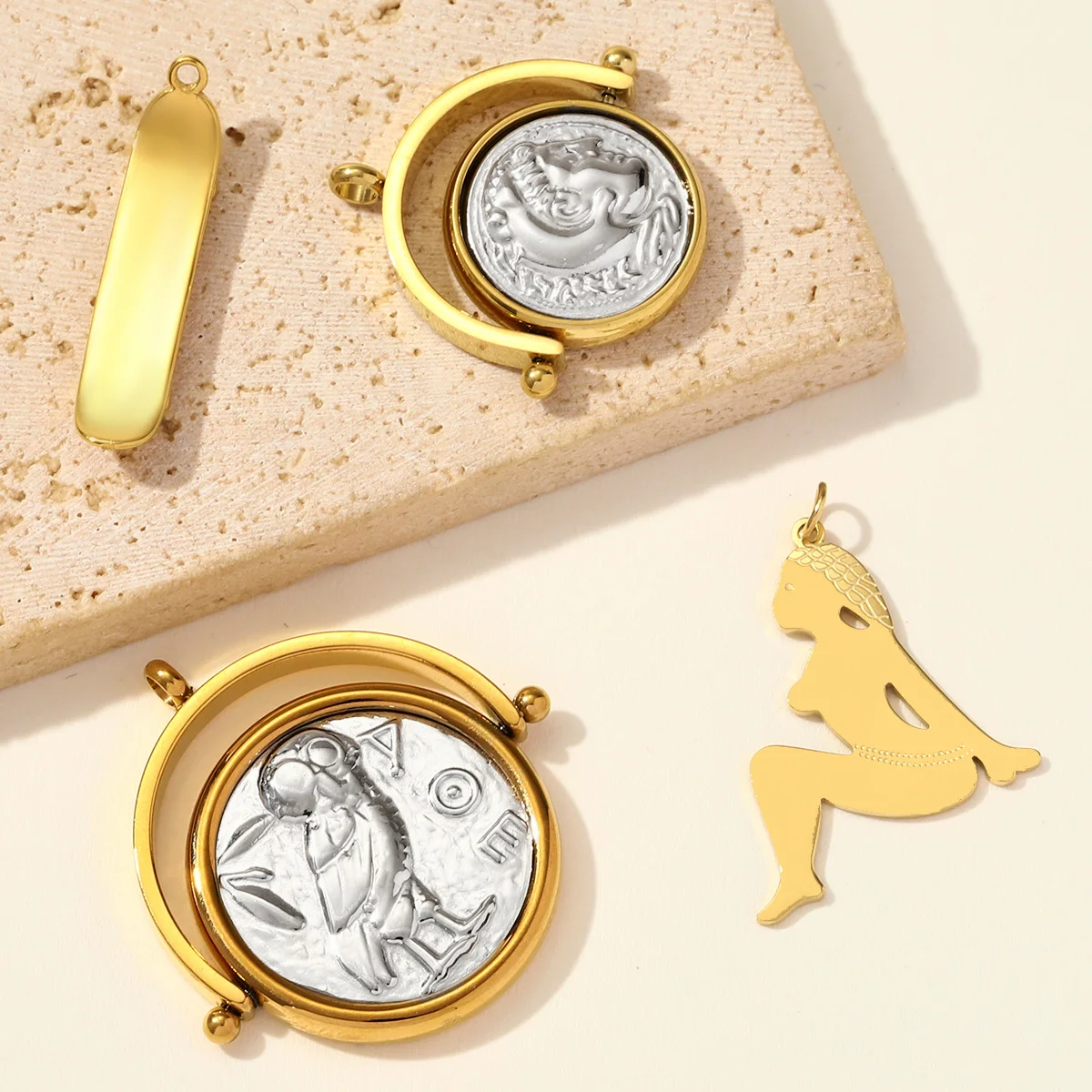 3pcs/Lot Stainless Steel Reversible Roman Coins Necklace Pendant Skateboard DIY Charm Women The Beauty Lady Jewelry Wholesale