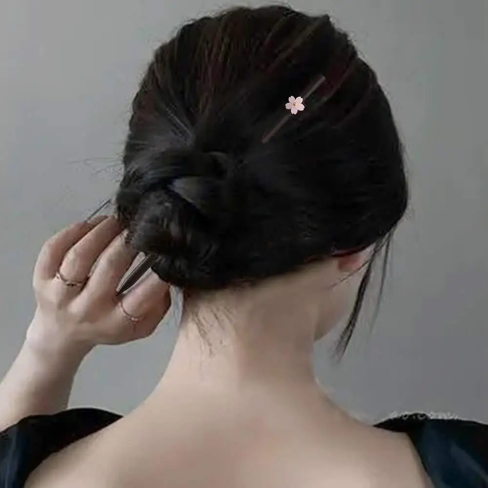 Simple Style Small Flower Black Wooden Hairpin Classic Chinese Style Hair Sticks Ladies Elegant Hair Clasp Vintage Headdress