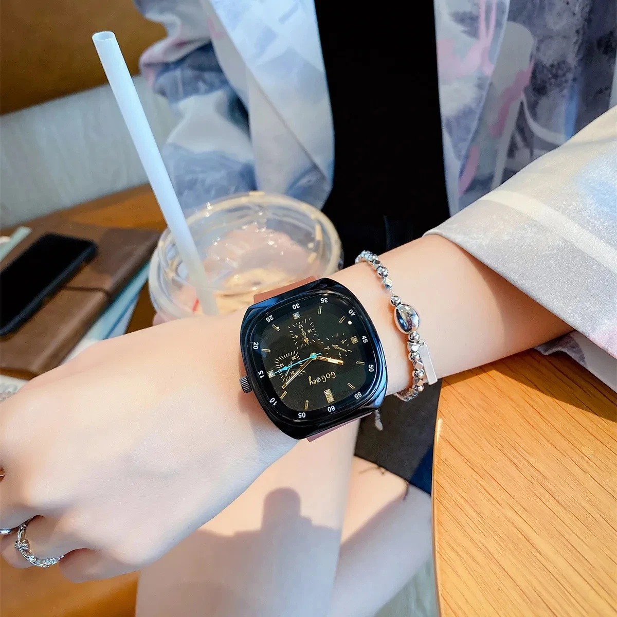 남녀공용 인터넷 유명인 패션 시계, 2023 신상 니치 접근 가능 고급 여성 K-스타일 심플 캐주얼 시계