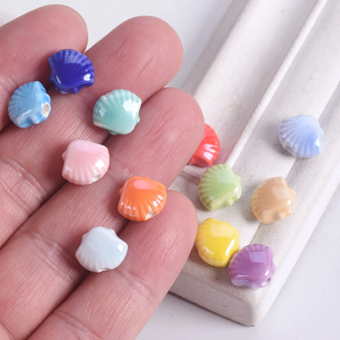 10pcs 11x9mm Scallop Shape Handmade Shiny Glossy Glazed Ceramic Porcelain Loose Beads For Jewelry Making DIY Crafts Findings