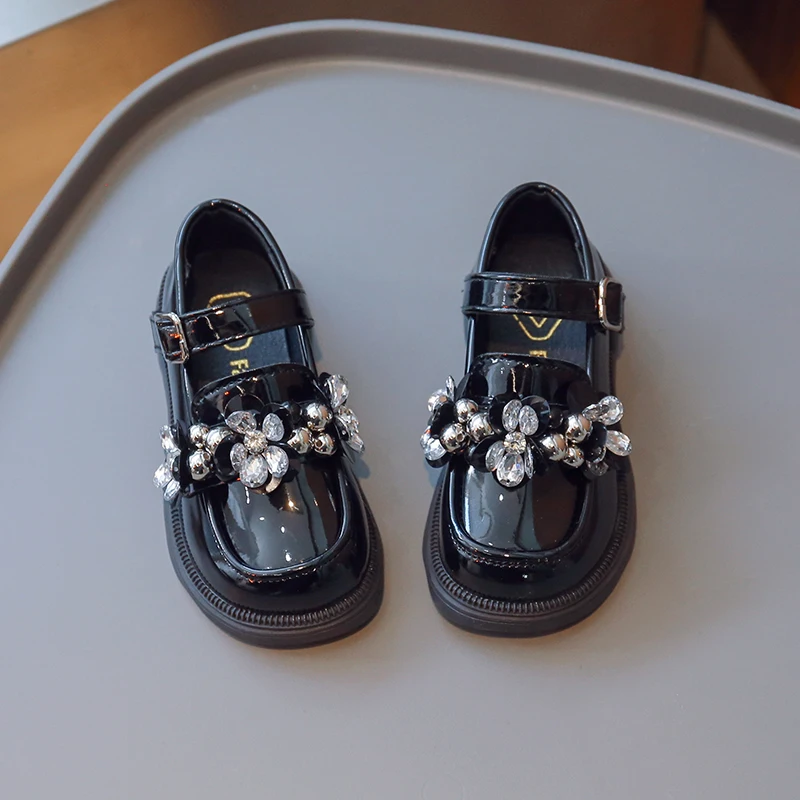 2023 New Children Fashion Girls Leather Shoes Round-toe Kids Loafers Cute Hook & Loop Round-toe Flowers Rhinestones Elegant Shoe