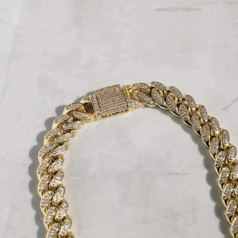 

Хип-хоп 12 мм желтое золото Miami Зубец Набор Полный Iced Out Paved Кубинская цепочка Хип-хоп Vvs Муассанит Мужские цепи по заводской цене