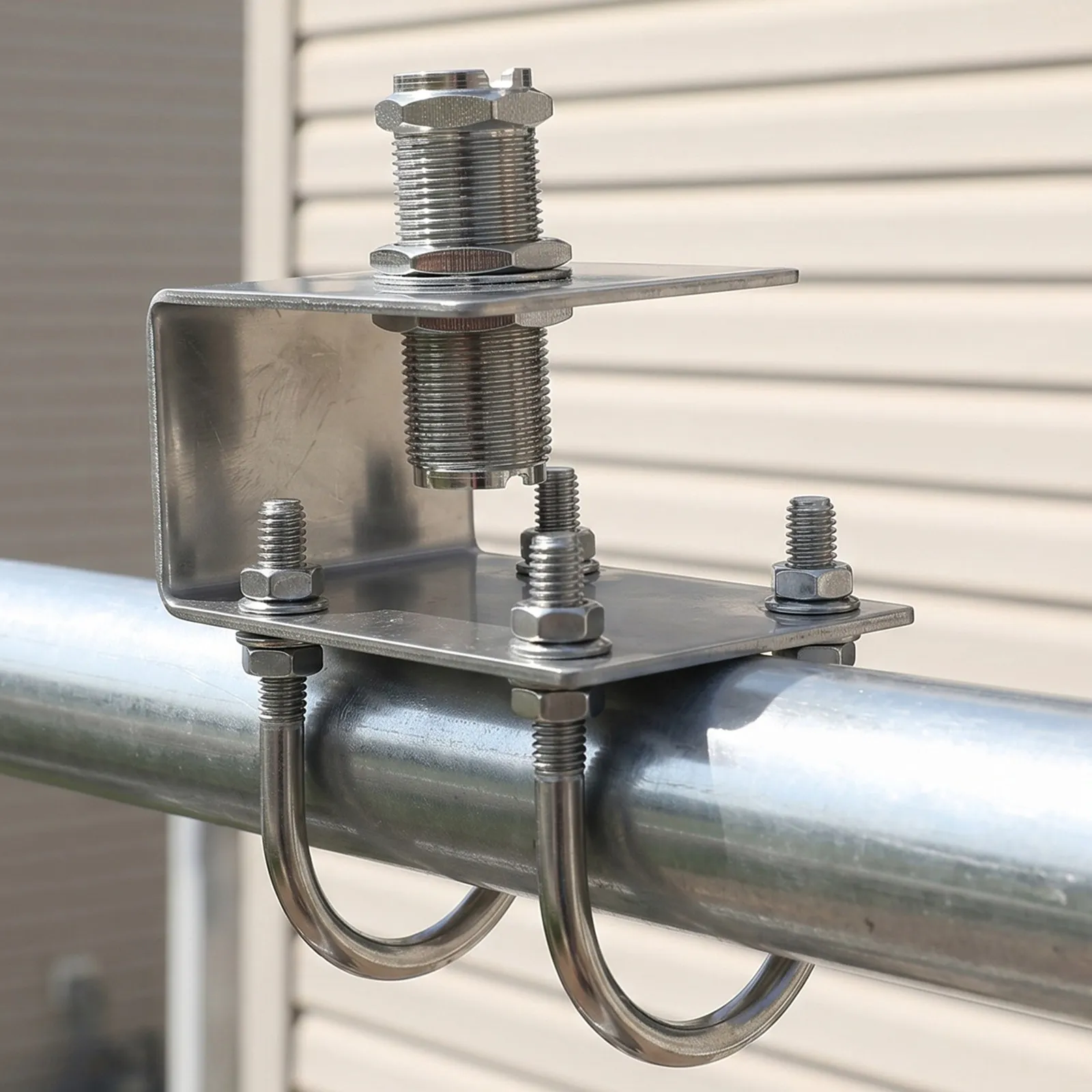 Heavy Duty Antenna Pole Mount Bracket for Vehicle Balcony Mast Clamp U Bolts Outdoor Pipe Car Rv Radio Antenna Mast Fixing Clamp