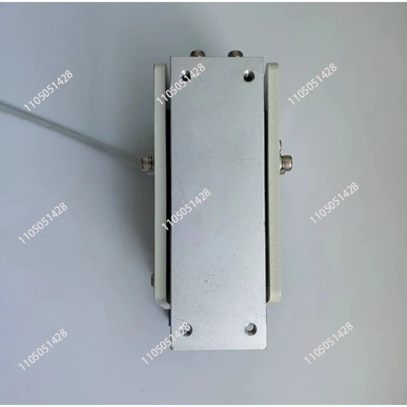 Electromagnetic vibration plate direct vibration feeder 100 #-140 #160 #190 #precision linear feeder flat vibration
