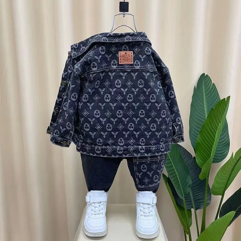 Kinder kleidung Jungen Frühling und Herbst Set neue trend ige Baby kleidung Kinder schöne Denim zweiteiliges Set