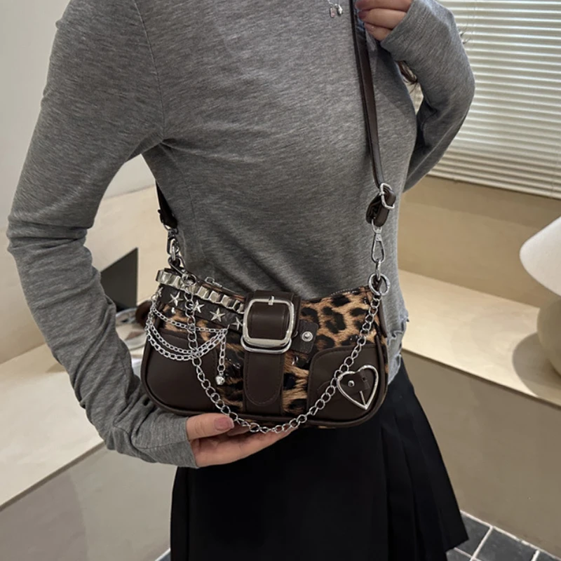 Y2k Mädchen-Umhängetasche mit Nieten und Leopardenmuster, Handtasche im Motorrad-Stil mit Metallnieten und Gürtelschnalle, Damen-Umhängetasche – Detail 18