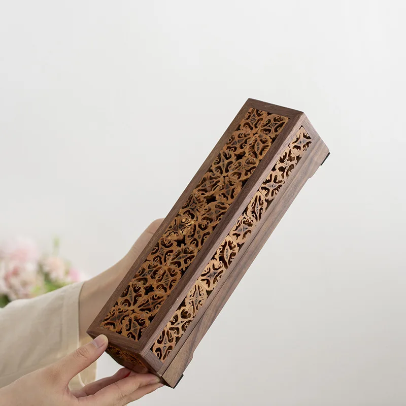 sandalwood recumbent boutique seat, solid wood Wenwan walnut ornament, tea ceremony incense box