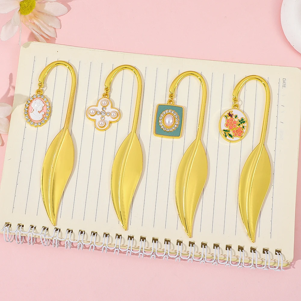 

Винтажная закладка в форме листа, золотой металлический крючок с великолепной подвеской из жемчуга, подходит для чтения закладок ручной работы.