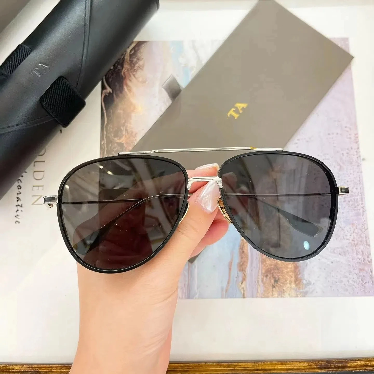 

Authentic For DIYTA DT SUBSYSTEM DTS141 Leisure Men Women Sun Glasses Popular Oval Silver Alloy Frame Couple Eyewear With Box