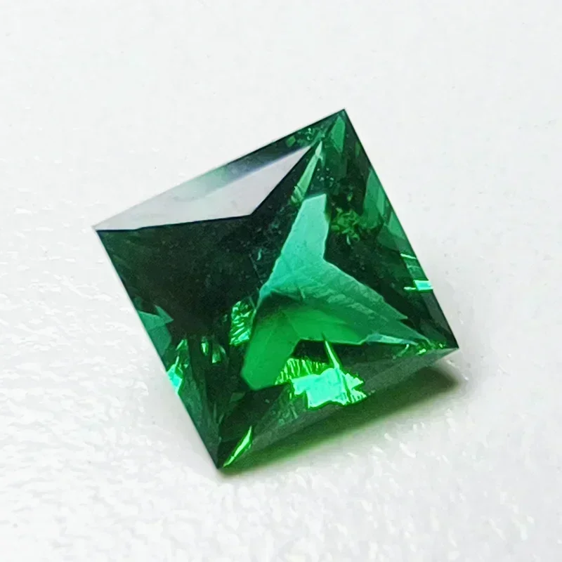 Esmeraldas zâmicas cultivadas em laboratório, corte princesa, corte manual hidrotérmico com entalhes de rachaduras dentro selecionável, certificação agl