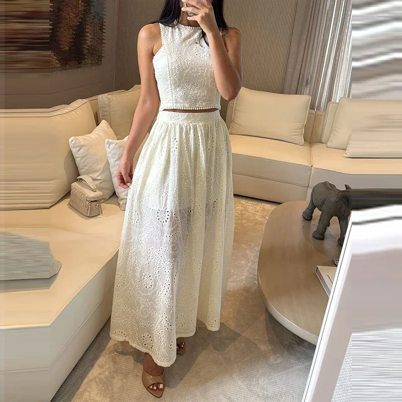 

Fashion Solid Loose Vacation Outfit Casual O-neck Sleeveless Top & Half Skirt Set Women Elegant Embroidery Hollow Out Skirt Suit