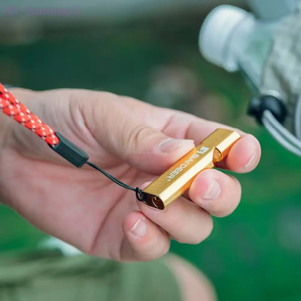 

Брелок-свисток из алюминиевого сплава с ремешком, портативный металлический свисток, двухтрубный свисток, громкий свисток с высоким уровнем децибел, снаряжение для выживания