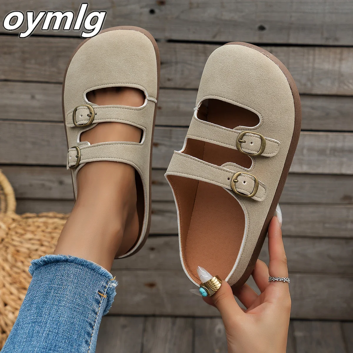 Baotou slippers for women, 2024 summer new fashionable flat bottomed lazy retro belt buckle hollow out