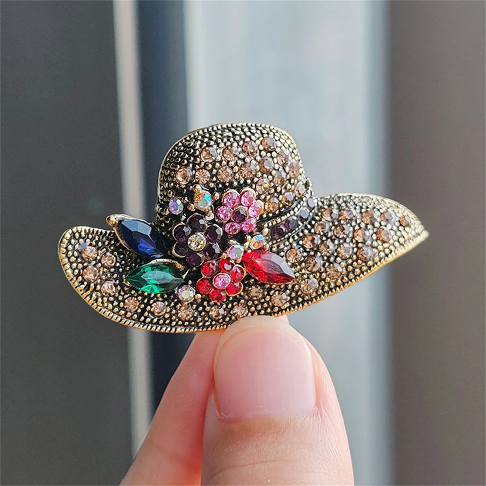 Vintage Fashion Antique Gold Color Rhinestone Hat Brooches for Women Wedding Corsage Accessories Pins High Quality